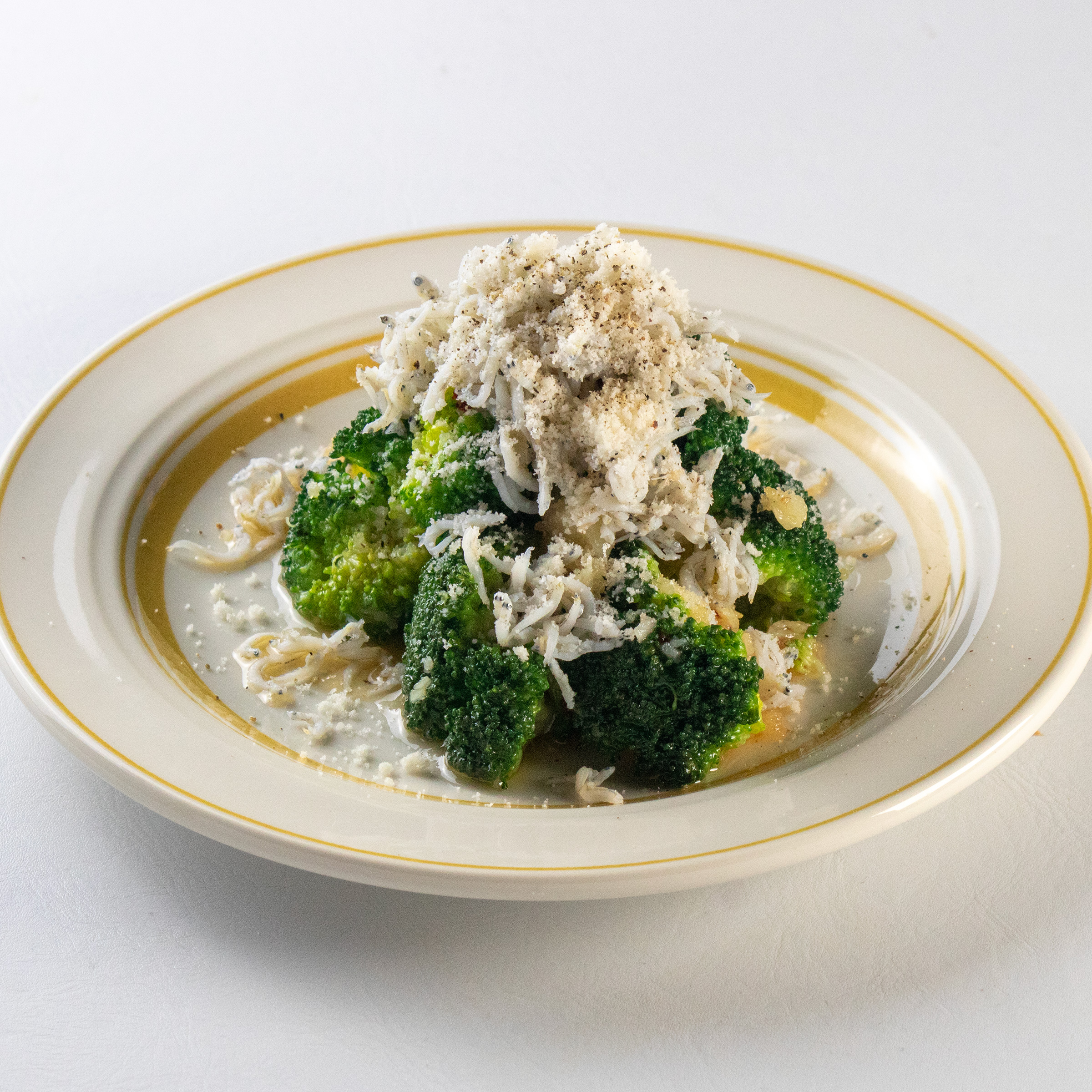 ”しらすとブロッコリーのガーリックマリネ”